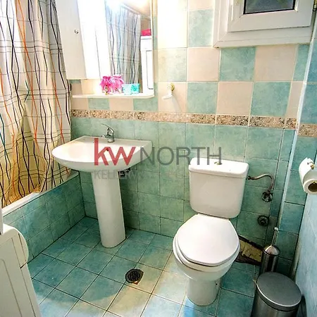 επιπλωμενο οροφοδιαμερισμα Apartament *